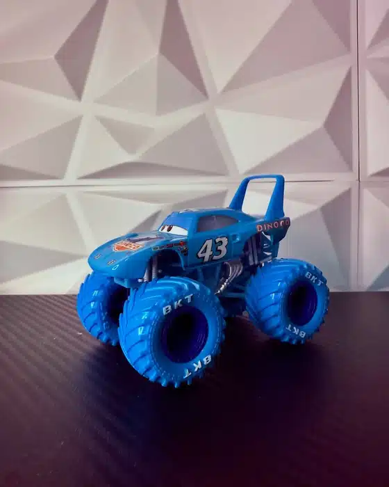 WORKBENCH / ONE-OFF BUILDS custom truck photo 6
